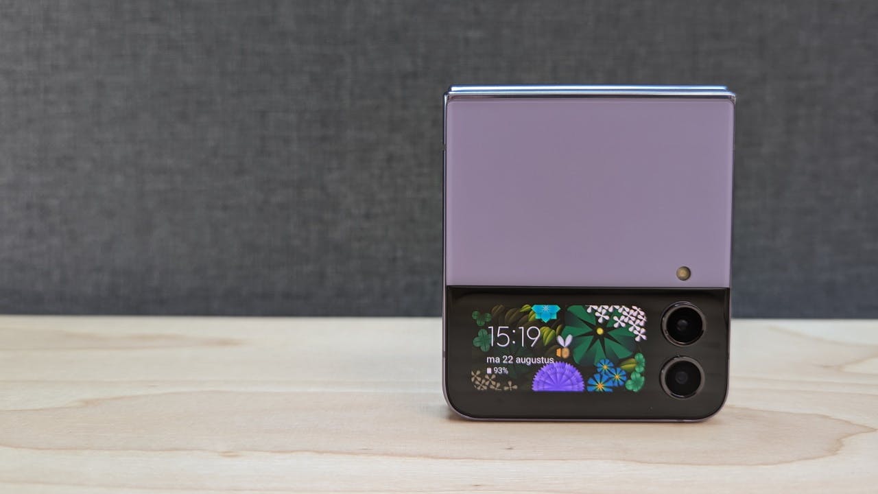 Samsung Galaxy Z Flip4