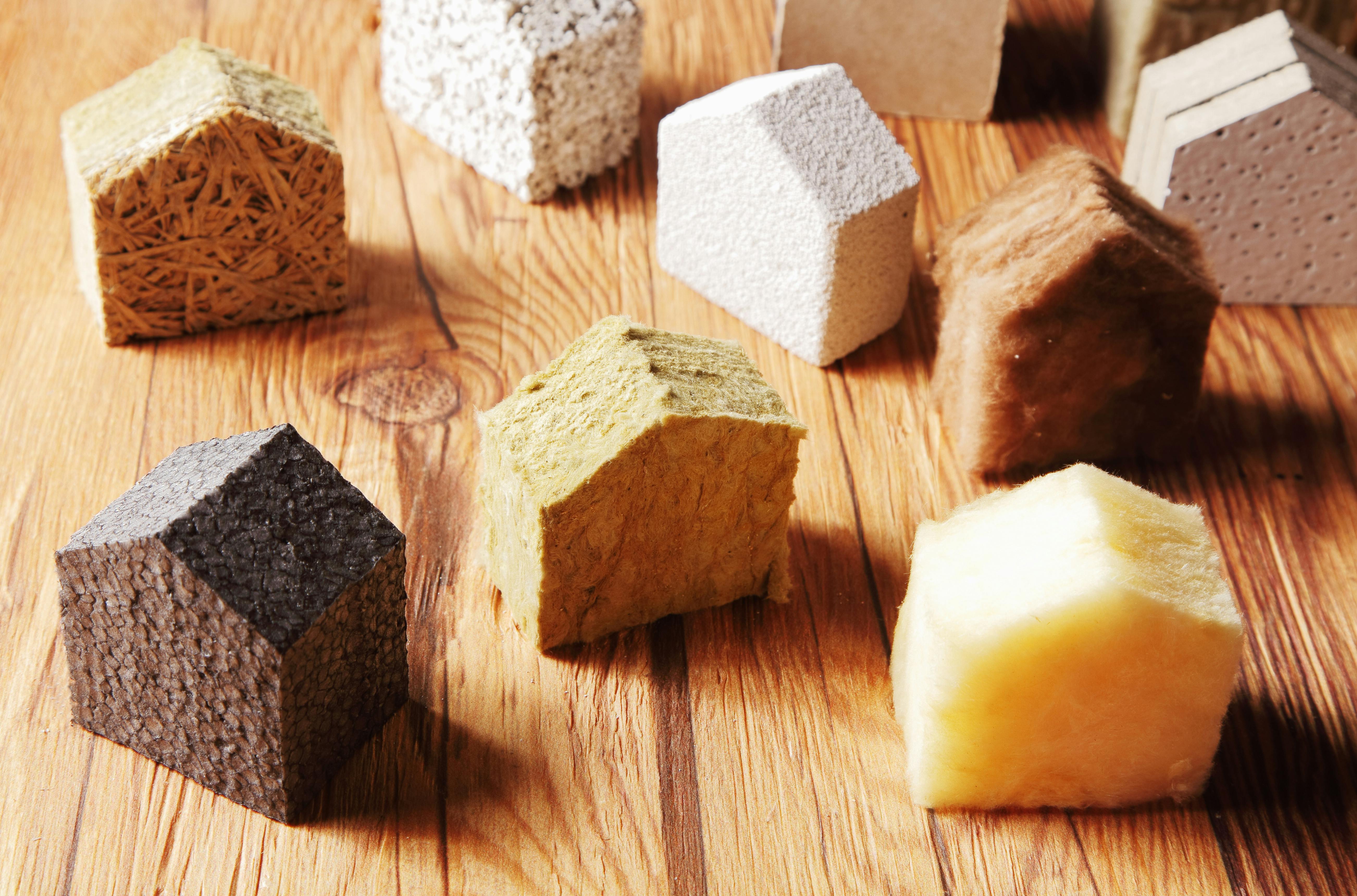 Verschillende soorten isolatiemateriaal