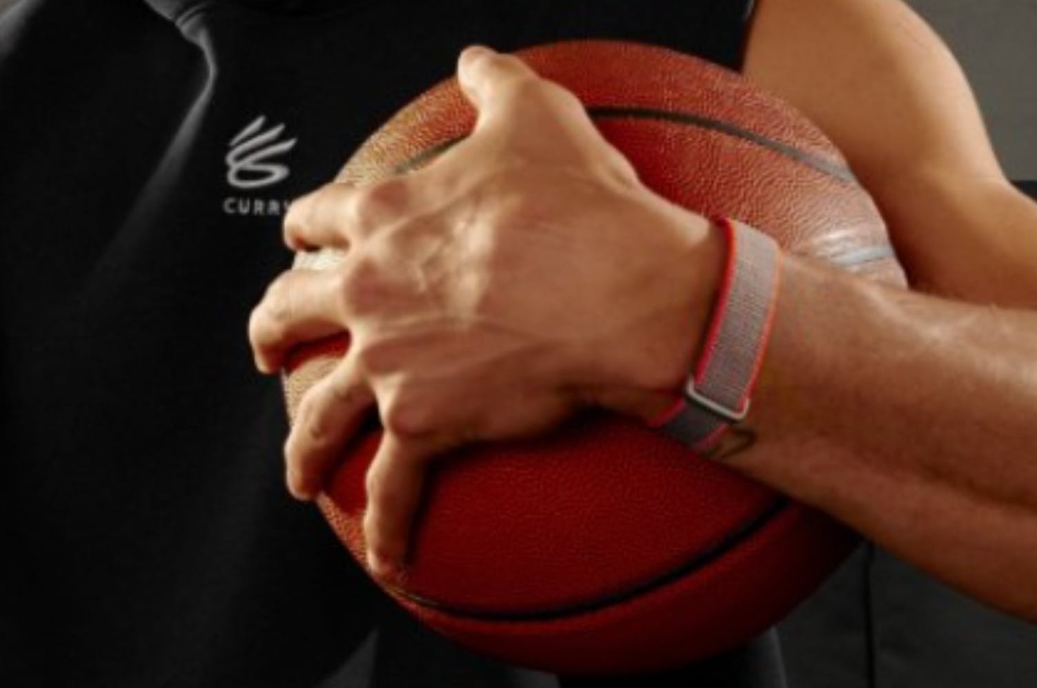 Meer beelden van Google's schermloze Fitbit-armband opgedoken